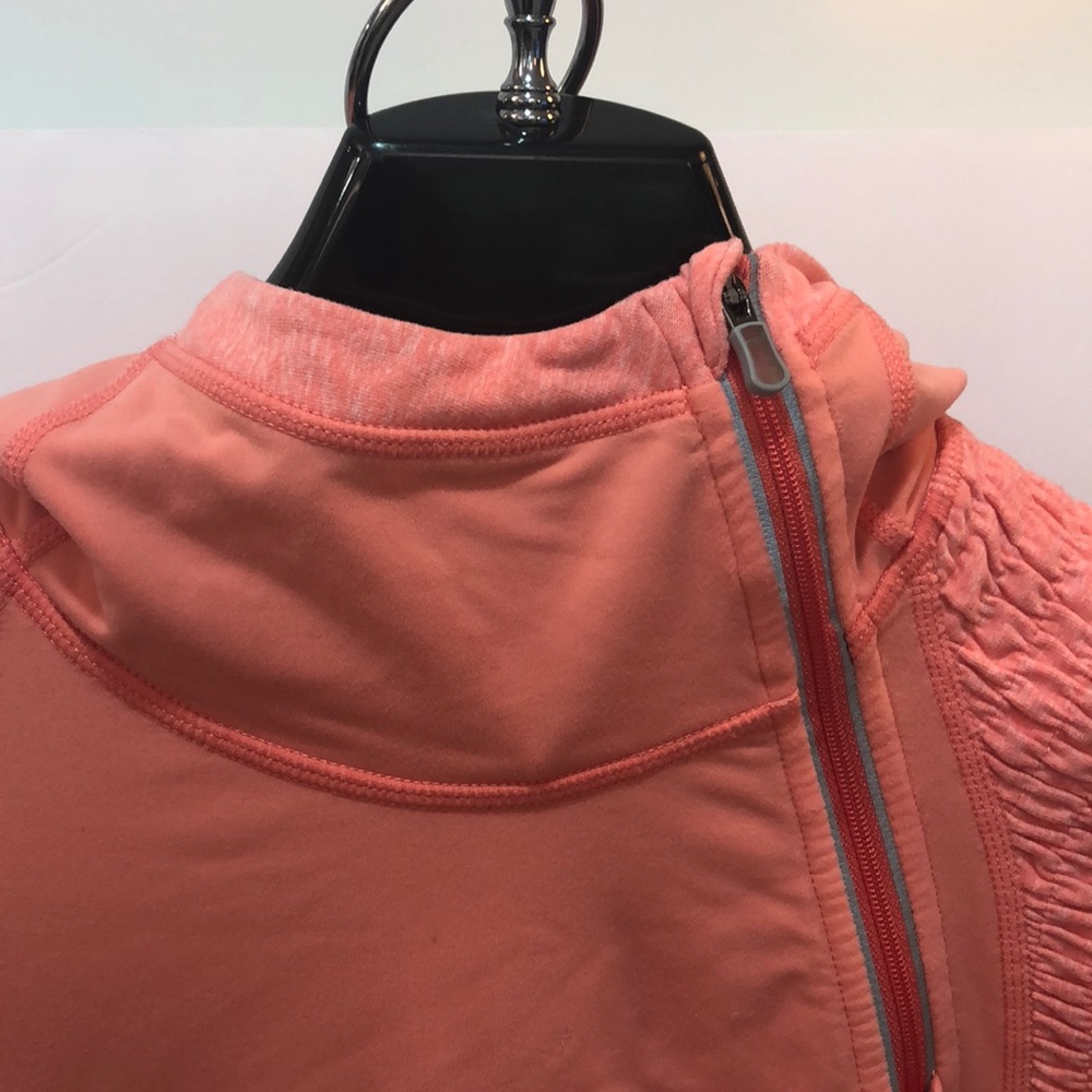 Lululemon pullover with ponytail hole, size 6 - Picture 2 of 8
